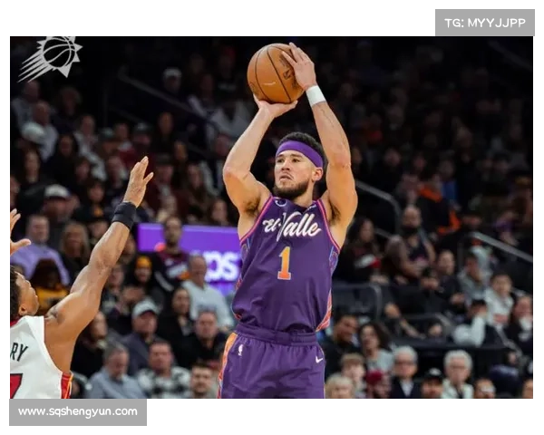 布克引领太阳逆袭表现精彩 关键时刻的冷静与精准成就胜利